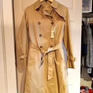 Water repellent trench coat